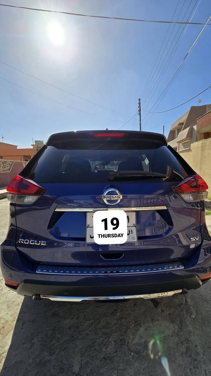 السلام عليكم
نيسان روج للبيع فقط 2019 SV

المكان موصل 

روج SV

جاملغ سكن صبغ

باب سكن تعديل بارد شبر

بدون ايرباك بدون دواخل بدون شاصي

محرك ٢٥٠٠ تنفس طبيعي

*مواصفات*

-كشنات هيتر 

-رادار امامي وخلفي 

-مكابح الطواريء 

-كامرة تحديد مسار تثبيت سرعة

-بلاجكتور

-كشن سائق كهرباء

-صندوق كهرباء 

-بصمة تشغيل 

-أبواب بصمة وتشغيل عن بعد

السعر اكتب تم ويوصلك او اتصل ***********
