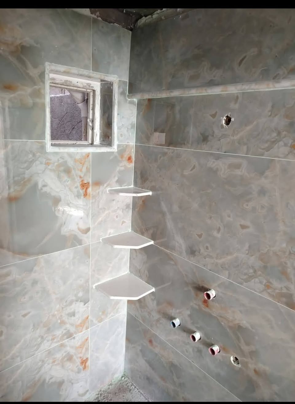 كادر خلفات سيراميك بورسلين وكاشي جدران وارضيه مصريين ببغداد شغل درجه اولي ع الليز اسعار مناسبه ونلتزم بالمواعيد ***********
