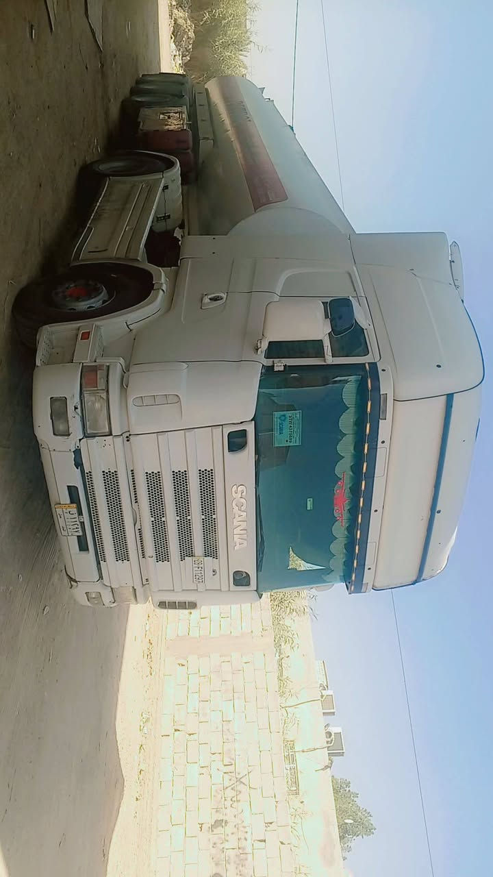 سلام عليكم سياره للبيع مكينه كير شاصي كفالة عامه رتايدر تخم تاير راس وعربانه تانكي شاكر ٢٠١٧ سياره تشتغل بيجي بصره وبيها موافقة علا كربلاء وبيها منضومت احماء بويلر لسعار ٣ وبيها مجال ***********بي وتساب اتصل وبيك خير وتادالل
