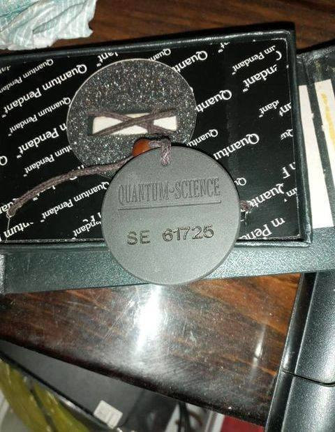 قلادة الطاقة اليابانية الاصلية من شركة فيوشن  
اكسل اليابانية العالميه .

الطاقة الكونيه للأنسان..
قلادة الطاقة العددية مصنوعة من الحمم البركانية اليابانية  تحتوي على.  76.  معدن طبيعي.
يتم معالجة المواد تحت درجة حرارة عالية لإعادة خلط العناصر بنسب معينه حتى تعطي القلادة الطاقة القصوى من هذه المعادن وتوزيع الطاقة على جميع أجزاء القلادة
تجمع وتخلط المعادن  القوية  التي تستخلص من الصخور البركانية التي لا توجد إلا في جزيرة قوس اليابانية. 
وماهي القلادة 
قلادة الطاقة من شركة فيوشن اكسل اليابانيه العالميه. منتج فريد من نوعه يعمل على تحسين الطاقة وتناسق مجالاتها عند الانسان وتعمل على منع الوقوع في الامراض المتوقعة في الجسم ومعالجتها بأذن الله ومن وظائفها ما يلي :.

1 - الحماية من التأثيرات السلبية للموجات الكهرومغناطيسية
2 - تحسين تغذية الخلايا وطرح السموم منها 
3 - تحسين جهاز المناعة والغدد الصماء .
4 - تحسين الدورة الدموية .
5 - تدمير الفايروسات والبكتريا الضارة .
6 - محاربة الخلايا السرطانية .
7 - حماية الحمض النووي من التلف .
8 - تخفيف الألأم والتشنجات .
9 - سرعة التئام الجروح والكسور .
10 - زيادة الطاقة والقوة .
11 - تساعد على النوم العميق 
12 - تقليل الالتهابات .
13 - زيادة المرونة والتوازن .
14 - عدم تجمع الخلايا .
15 - زيادة التركيز والانتباه .
16 - تأخير الشيخوخة .
17 - تحسين نفاذية الخلية .
18 - تنظيم درجة حرارة الجسم
19 - قلوية قليلا  pH جعل .
20 - تخفيف التوتر العصبي..
21 للقلق والرهاب والتوتر والحاله النفسيه
22- زيادة القوة الجنسية عند الرجال
++++++++++++++++++++++++++++
سعر القلادة القطعة 25 الف 
خدمة توصيل بغداد5 محافظات 10 تاخذ قطعتين بيها خصم 55 سارعو بلحجز الكمية محدودة للتواصل واتساب
*********** بغداد, العراق
