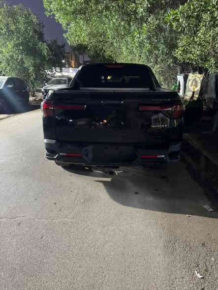 السلام عليكم

بيك اب هونداي سانتا كروز 2023 لمتد وارد امريكي 

Hyundai Santa Cruz Limited 2023 Green 2.5L 

حجم المكينه : 2500 تيربو

اللون : أسود 

المسافه المقطوعه : 8000 الف كم 

الضرر : جاملغ عكس السايق معدل بدون تبديل

الايرباك : سليم مطاك ولايرباك 

المواصفات  : 

1. فتحه 
2. كشن السائق كهرباء 
3. ويل كب 
   4.رادارات 360
   5.تشغيل عن بعد 
6. اشاير بالمري
7. تحكم ستيرن جهتين 
   8.شحن وايرليس
   9.هاندبريك بصمه
  10.هيترات بالكشنات

السعر : 210 

بدون رقم

تفاصيل آكثر هذآ رقمي ***********

مكان السيارة : بغداد الامين الثانية
