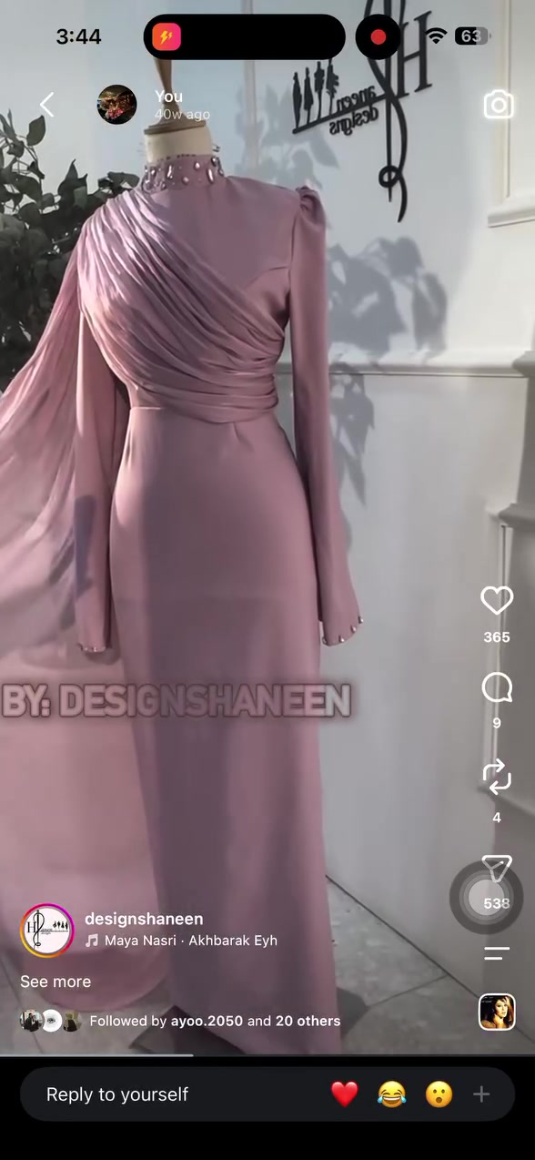 بنات، عندي كم قطعة للبيع بحالة ممتازة ✨
👗 الفستان الأزرق

* ملبوس مرة وحدة فقط.
* تصميم خاص من سارة الأميرة.
* القياس: M/L.
* سعره الأصلي: 500 ألف.
* سعر البيع: 200 ألف (بيه مجال بسيط).

🌸 الفستان الوردي

* ملبوس مرة وحدة.
* تصميم من صفحة معروفة (موجود فيديو إلها).
* سعره الأصلي: 110 ألف.
* سعر البيع: 60 ألف.

🤍 الجامبسوت الأبيض(الي بالصوره الأخضر اني الي عندي الأبيض نفس موديل طبق الأصل )

* من ميمو.
* القياس: M ويلبس L أيضًا.
* ملبوس مرة وحدة فقط.
* سعره الأصلي: 225 ألف.
* سعر البيع: 150 ألف.

📩


**إذا كنت صاحب هذا الإعلان وتريد حذفه لأي سبب، رجاءا أرسل رسالة إلى الدعم الفني**