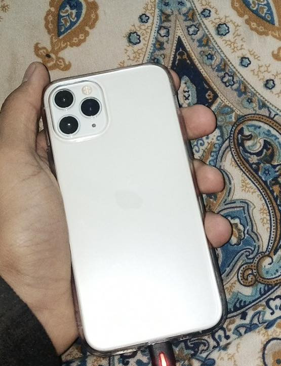 اربيل 📌 
ايفون 11 برو الحجم الصغير بطارية 88 ذاكرة 256 فيس ايدي شغال لون ابيض ملكي كلشي ححلو بل جهاز 🤍سعر 250 الف


**إذا كنت صاحب هذا الإعلان وتريد حذفه لأي سبب، رجاءا أرسل رسالة إلى الدعم الفني**