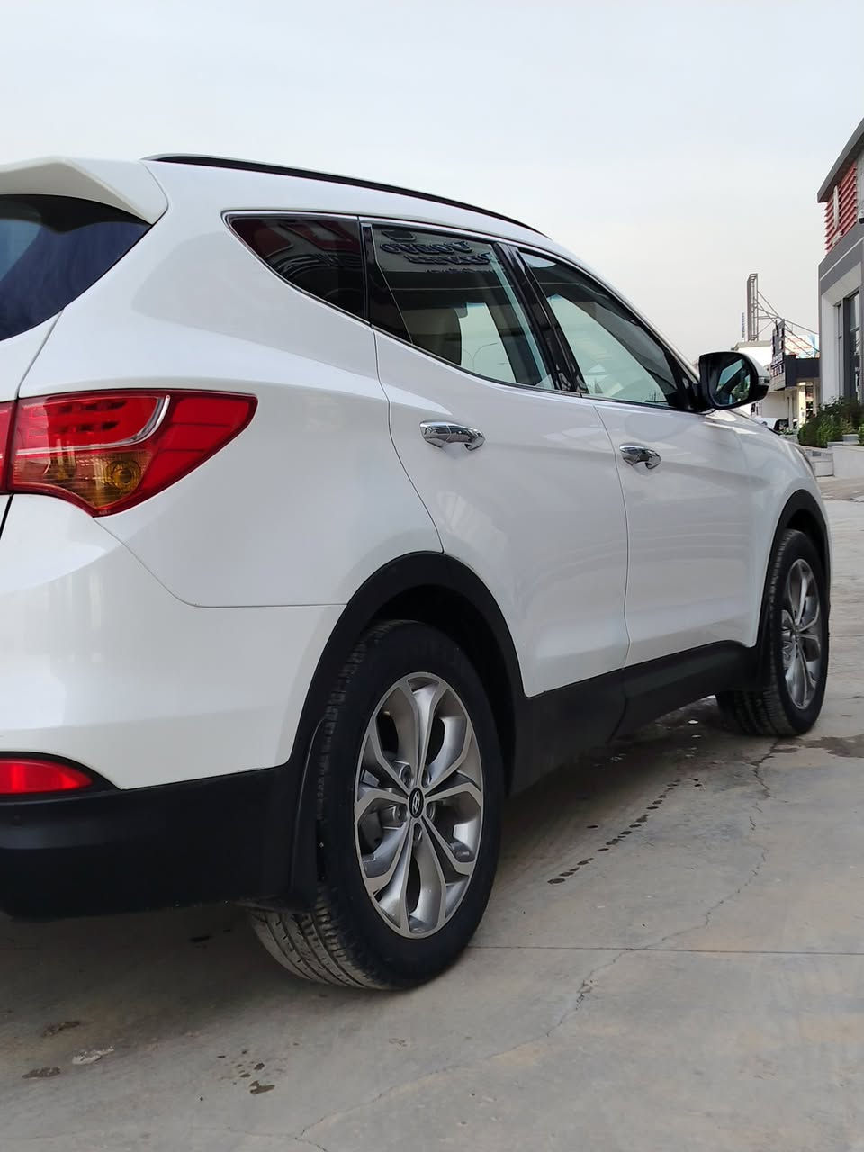 للبيع سنتافا 2016 ألموصفات بصمه كشن كهرب وا مساج ماشيا 160 حقيقي السياراه حيل حلوا ونضيفا السعر 148 وبيها مجال  للستفسار  التصال على الرقم اسيا ***********.كورك***********
