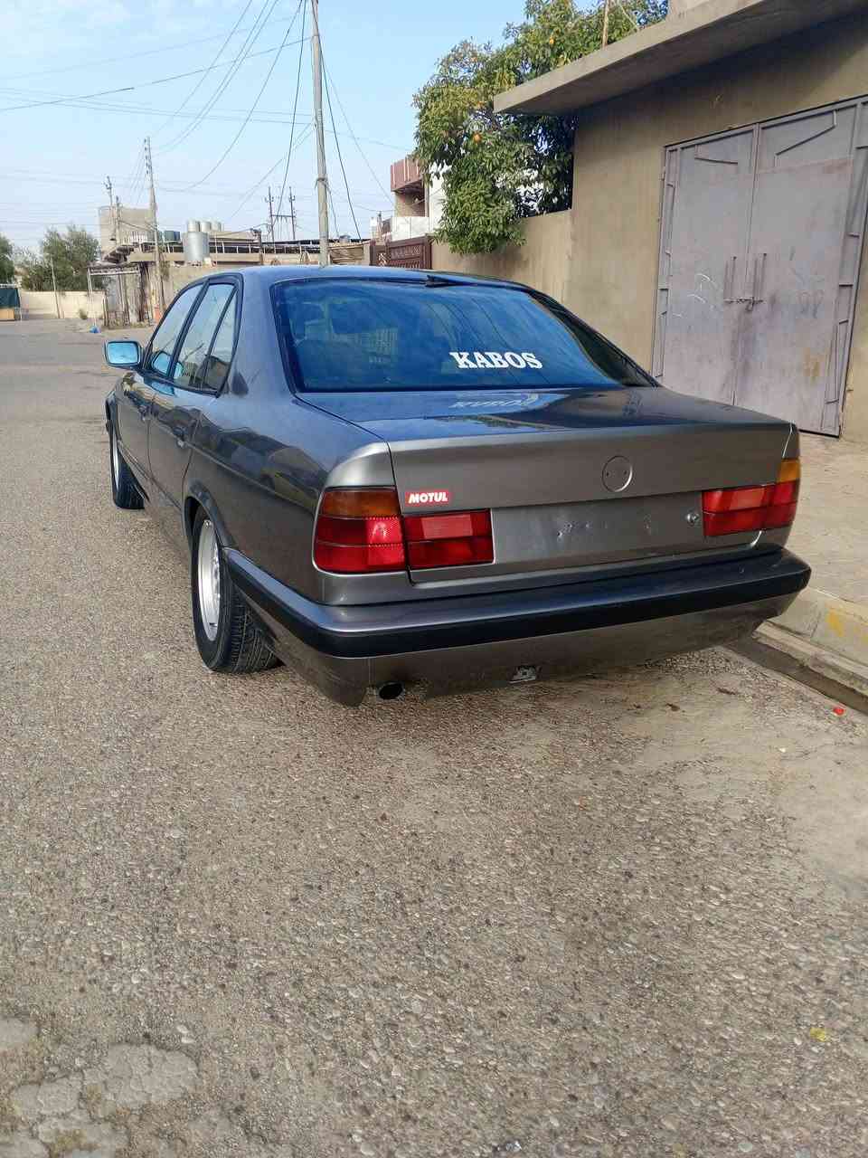 بي ام دبليو موديل1991حجم 525 كير عادي  اصل سيارة بدون حادث مجرد صبغ جمالية سيارة فول  سيارة مكفوله من كص و رقم كركوك و شرط تحويل سعر سيارة 54 بي مجال بسيط للطيبين مكان كركوككك
***********☎️للبيع او مراوس
