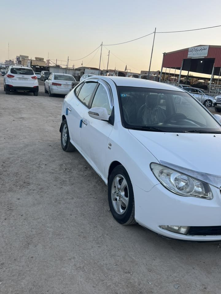 السلام عليكم 

النترا افانتي 2007
محرك وكير مكفول
صدر الامامي جديد والخلفي نص عمر
تخم تاير جديد قبل فتره شاده 
تبريد كلش بارد 
تدفئه شغاله 
محرك 1600 
بغداد
السياره بيها 4قطع  صبغ 
السعر اتصل على الرقم
هـ. ***********
بابل
