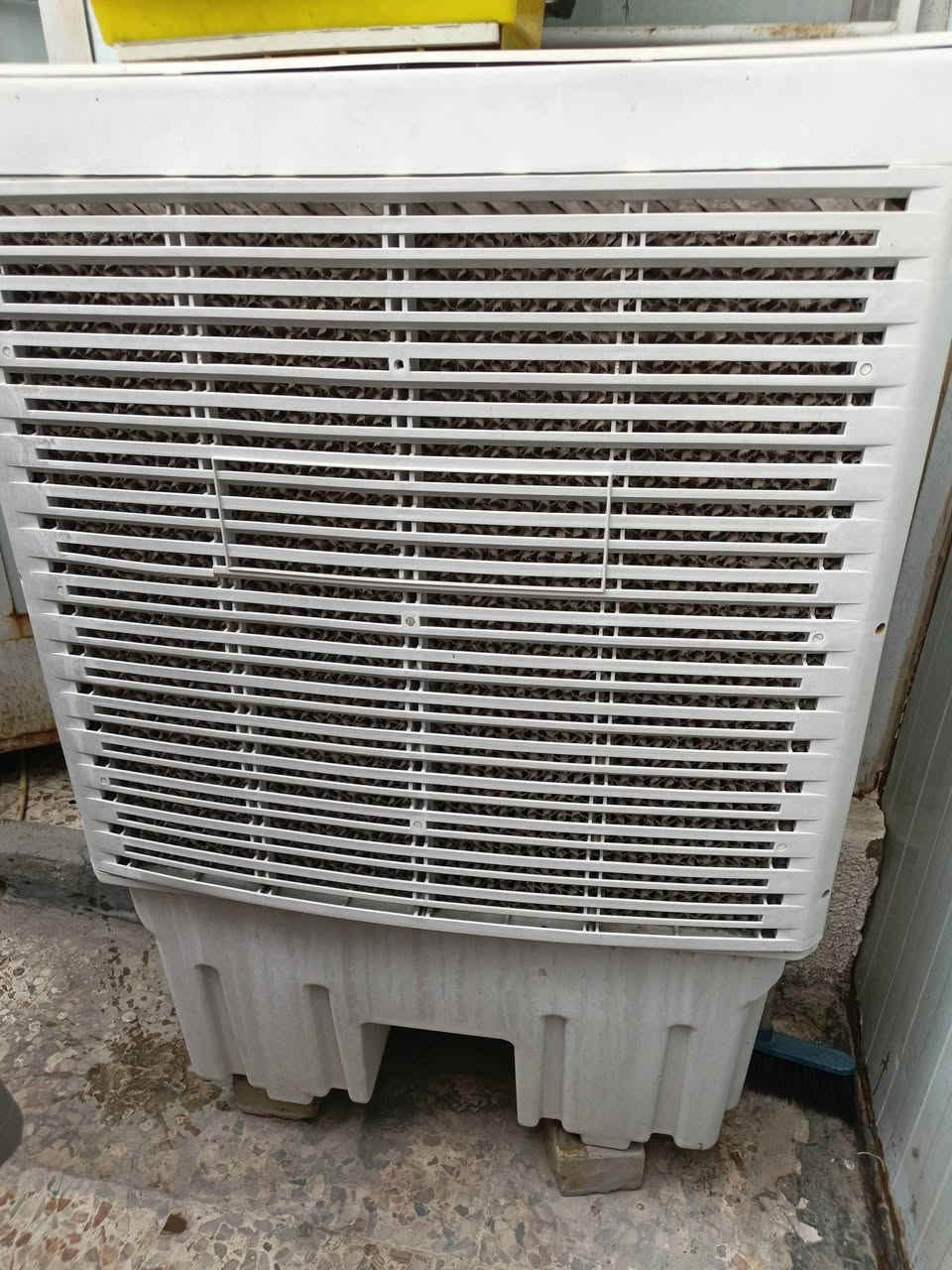 السلام عليكم غراض للبيع نضيفات وشبه جديدات استفسار ***********
