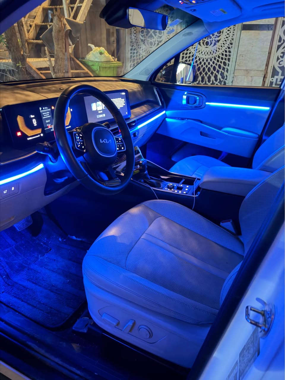 السلام عليكم
للبيع سورنتو مديل 24
فول موصفات vip 
xline 
حادثه مبين بالصور مبدل بنيد فقط والجاملغ الايمن بي بارد وشويه صبغ
رادر امامي خلفي 
حساسات امامي خلفي
كشنات خلفيه منفصل
كشنات امامي كهرباء +هيترات
بنورما
منافذر تايبسي بالكشنات امامي وخلفي
صندوق كهرباء
ويل 20
لايت زنون اربع عدسات
تخم تاير جديد 
ادامه كامله 
ماشيه 17 الف
بعد بيها موصفات 
سستم اناره مسويلها 
سياره جاهزه 
مكان السياره بغداد شارع فلسطين 
*********** بغداد, العراق
