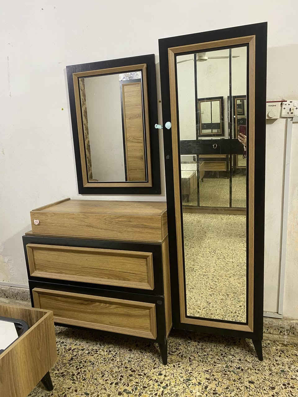 المكان بغداد الامين الثانيه مقابيل الرياضي..غرفة سبعة قطع سعر 550..بيها مجال..نص تخم سعر 250....رجاء ماكو توصيل...بيهم مجال


**إذا كنت صاحب هذا الإعلان وتريد حذفه لأي سبب، رجاءا أرسل رسالة إلى الدعم الفني**