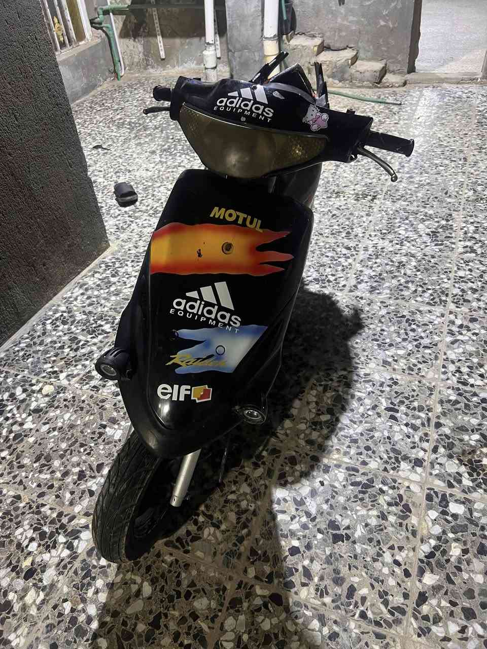 ماكس قجمة مزودة بوشة 55وصالنصه رياضي FM نكرة سلف كامله من اشاير من كلشي كلشي ما عوزهة بيهة شلعه طيران اوراق منيفيس بيهة السعر 400 رقمي هذا ***********
