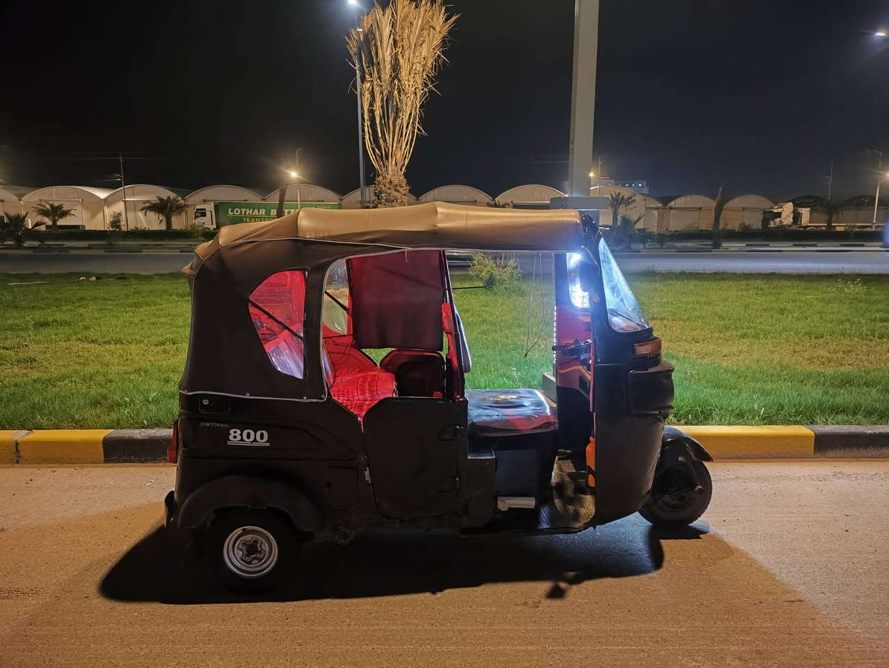 سلام عليكم شباب تك تك للبيع مديل2021 مكينه مفتوحه تك تك حلوة مكينه صافيه سعره5000وبيه مجال لشراي مكان ابو لخصيب حمدان رقمي***********
