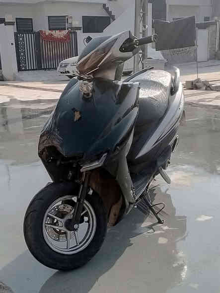 سلام عليكم ماكس سكنس للبيع بوشه 55 دراجة برغي وحده مناقصه كامل شرط نگره سلف دراجة شلعه ومعدل بعد 55 كهربائيات كلهاا شغال كلشي الحمدالله صارلي مده هوايه يمي بس مصروفه تبديل دهن و بنزين بس ودهن كل اسبوع اني اغيره مو كل شهر كل اسبوع اخلي ابو 10 
للتواصل خاص وسعر بيها مجال للطيبين
***********
