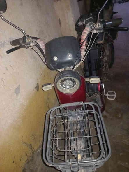 السلام عليكم...دراجة شحن نظيفة جدا البطاريات جديدة السعر ٢٥٠ وبيها مجال ...الاتصال علىالرقم ***********
