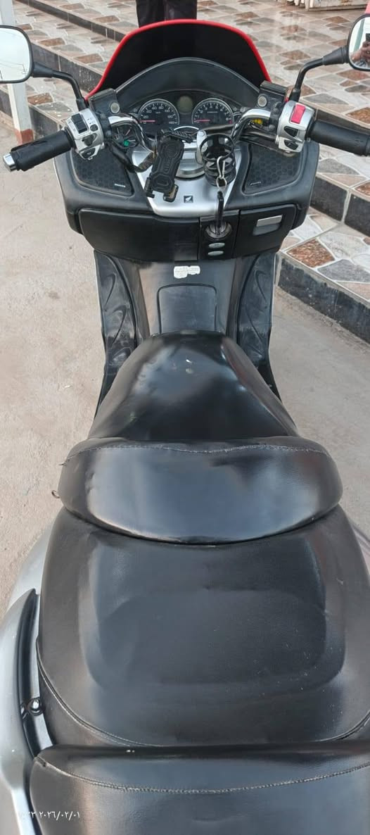 السلام عليكم.. دراجه فورزا لون رصاصي 🏍️0.8 كرستال 💎 محرك مكفول  كهربائيات فول  لايت زنون مسجل بلاتوث اواكس سماعات تايرات جديده كلجات نشاط فول اكلاجات عميه بلاد بيه كمرك اصولي كامل من كلشي دراجه خير من الله نوزل فيت بم جديد.... السعر 11 ورقه ونص او بيه مجال الطيبين الشراي يتصل *********** المكان الرمادي الجزيره البوذياب
