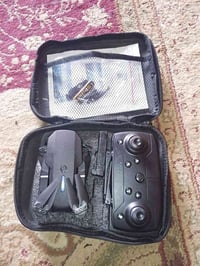 درون E88 • إلكترونيات