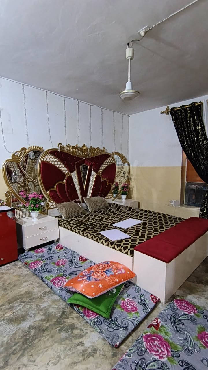 السلام عليكم غرفه تركيه للبيع
مكلف بالنشر للتواصل *********** 
مكانها ناحية المحمدي
