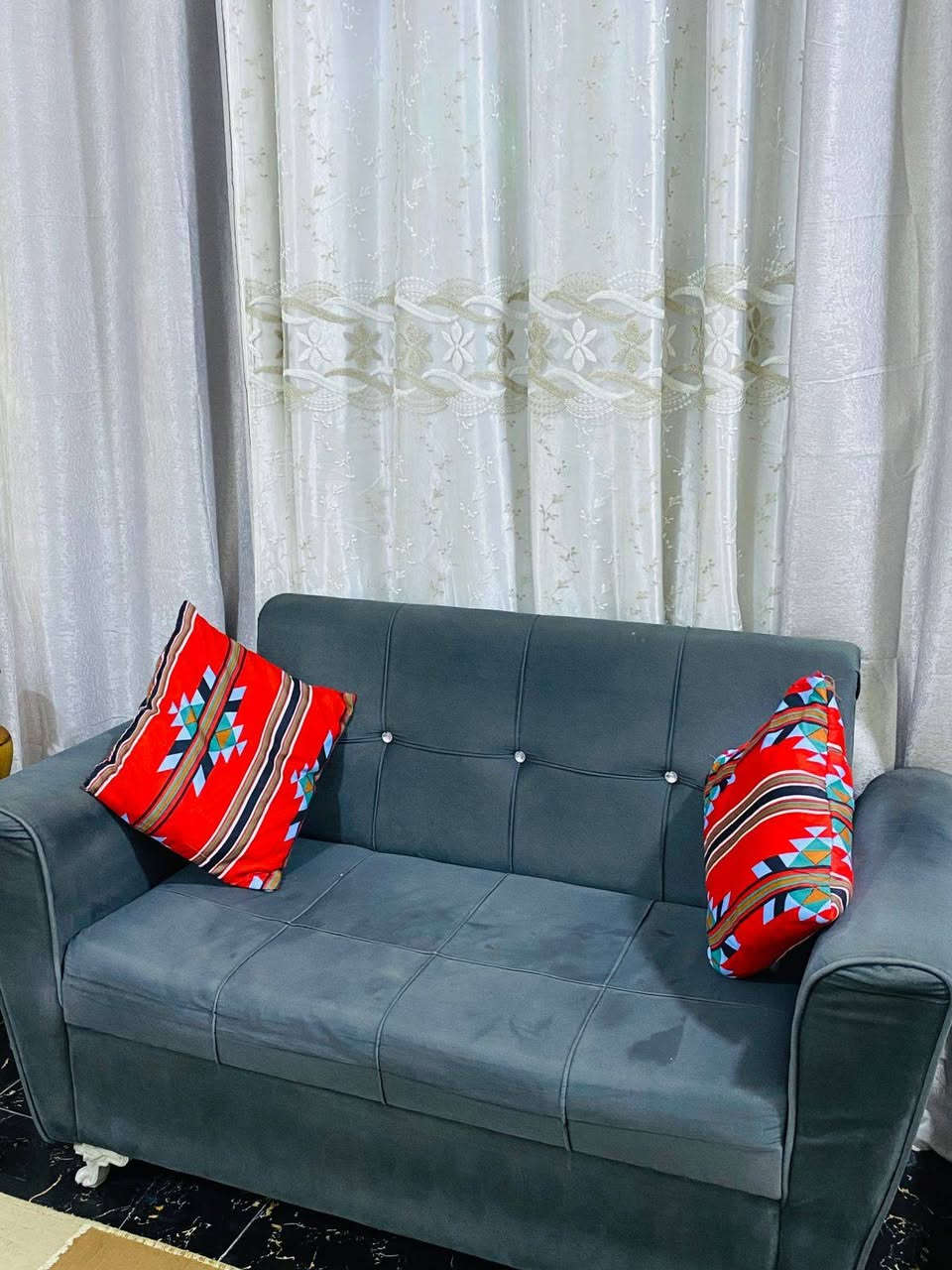 للبيع
تخم ٦ مقاعد مع طبله 
نضيف جدا
مكاني حي الجهاد


**إذا كنت صاحب هذا الإعلان وتريد حذفه لأي سبب، رجاءا أرسل رسالة إلى الدعم الفني**