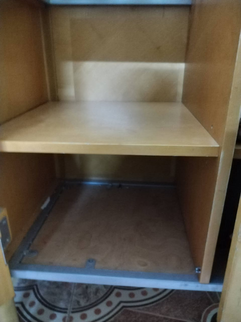 السلام عليكم
مكتب دراسي في ميسان. 
3 بيبان. 
السعر 50 وبي مجال حك الجية. 
الاستفسار رقمي  ***********
