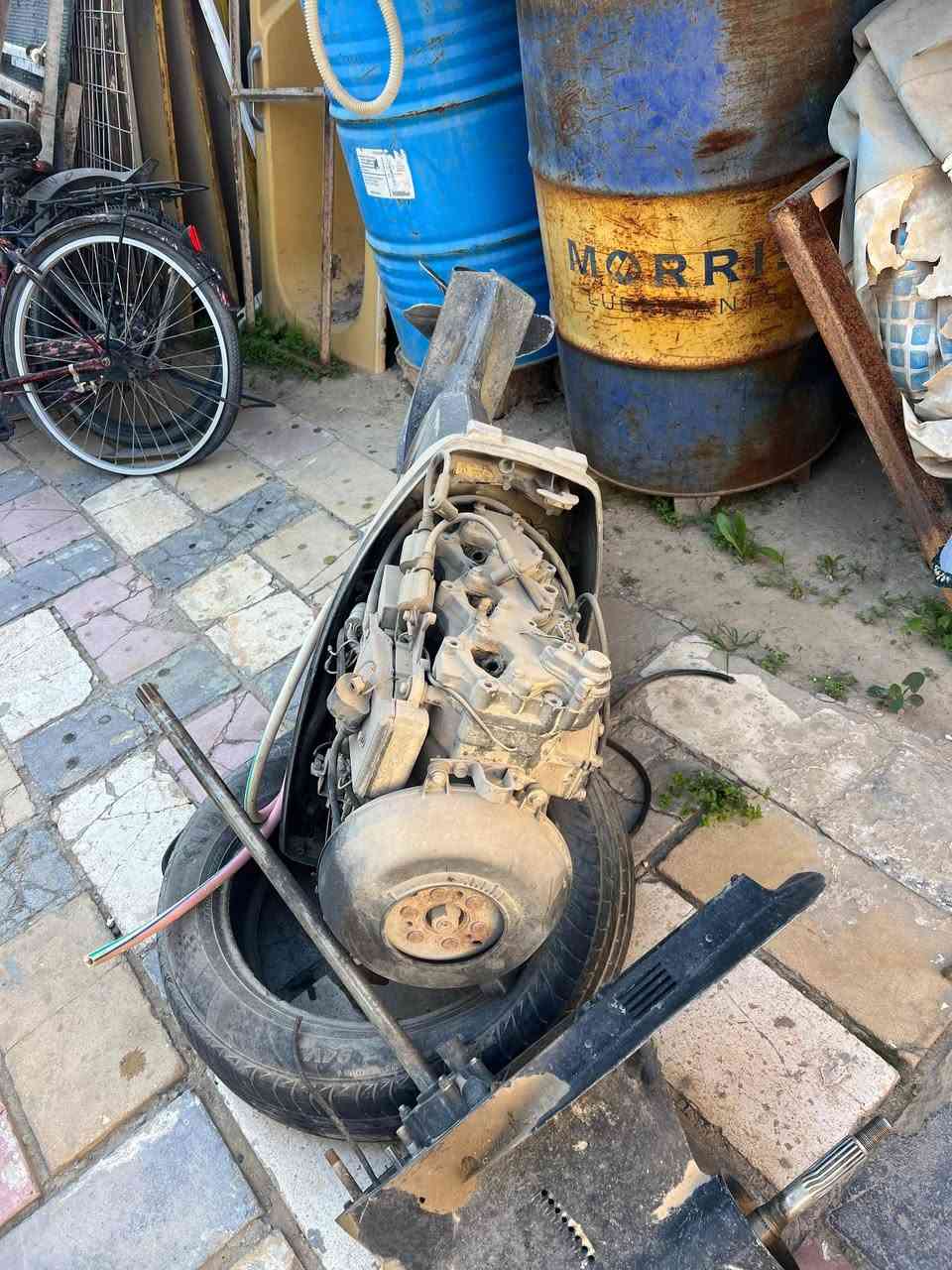 السلام عليكم
مكينه توهاتسو 
٩٠ حصان 
٣ بستم
محرك كايم 
كير مامفتوح
السعر  ٧٥٠  الف
رقم الموبايل
***********
