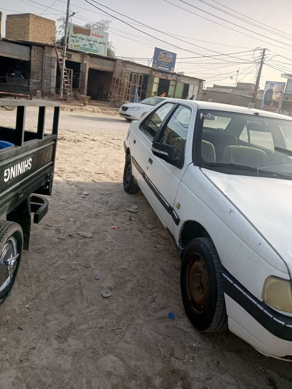 للبيع بيجو 405رقم نجف 2010 مكينة كير حلوات السعر 25وبيها مجال مكلف بالنشر رقم راعيها ***********
