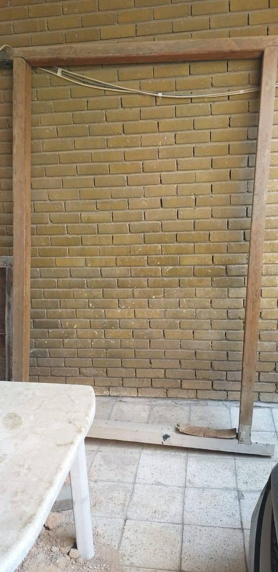 السلام عليكم 
ابواب اثنين للبيع حديد ٥٠ الف والصاج ١٥٠ الف 
الاتصال بالرقم ***********
