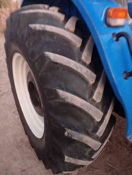 سلام عليكم مكينه نيوهولند حجم 80 تخم تايرات 2010 كتاب شركه العنوان / بابل / الحمزه الغربي /***********
