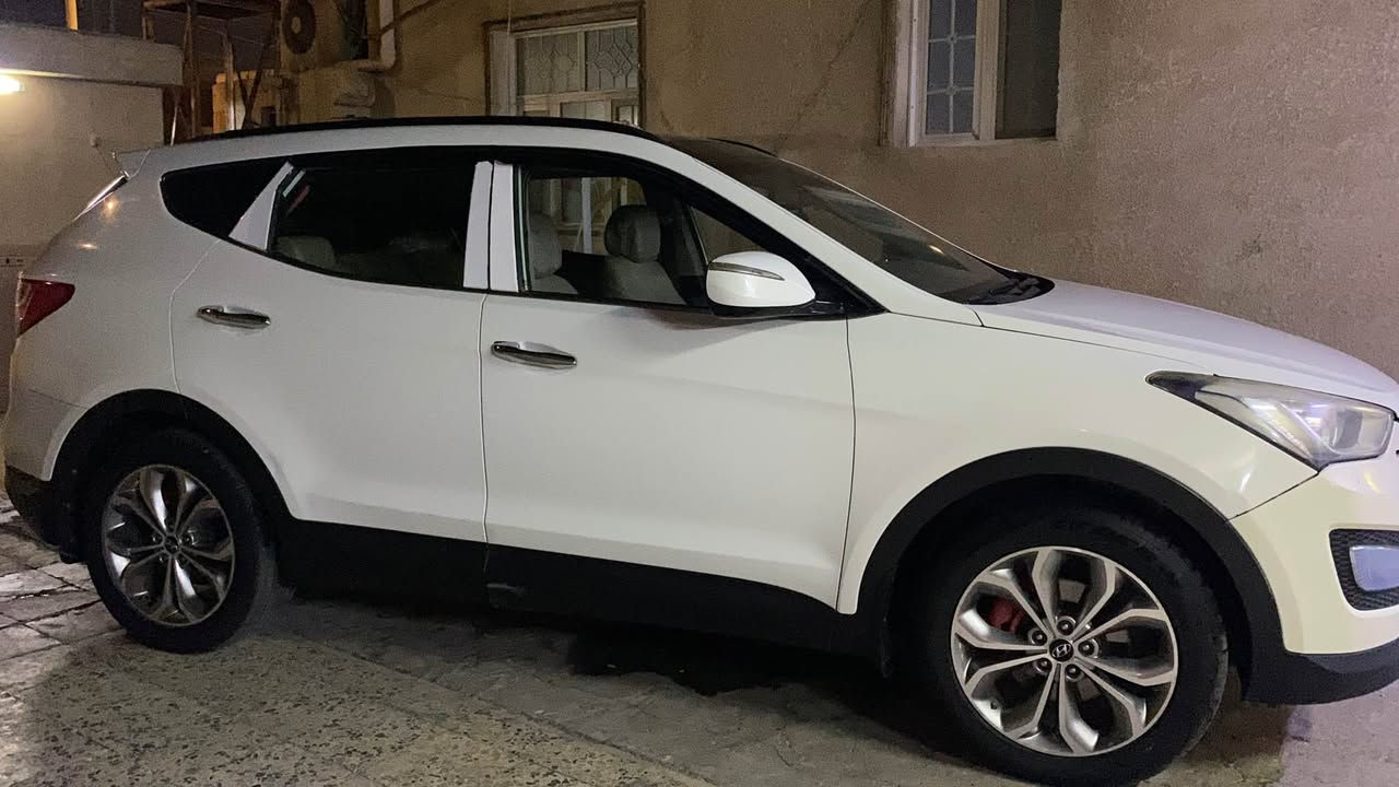 سنتافي خليجي 2013
مكفوله كفاله عامه ما عدا بارد صغير موضح بالسونار
موصفاتها 
فول ماعدا البصمة  
محرك 2400 دوش
7 راكب 
تبريد 3 قطع 
سقف بانوراما 
كشن كهرباء 
تحكم ستيرن
شاشة مع كامره خلفية 
نظام تقليل صرف وقود ECO
السعر ب 155 وبيه مجال السيارة باسمي 
للتواصل وتساب *********** البصرة, العراق
