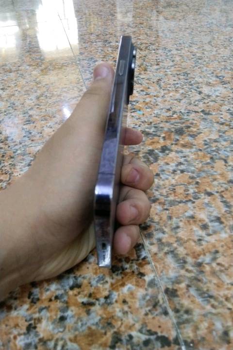 🔥 للبيع iPhone 14 Pro Max 🔥
📱 السعة: 256GB
🌍 نسخة الشرق الأوسط نموذج M
📱 الشاشة: مبدلة
🔋 البطارية: مبدلة / نسبة الصحة 79%
📸 الجهاز شغال بكفاءة وما بيه مشاكل
💰 السعر: 700,000 دينار عراقي
لل استفسار ***********متواجد واتساب فقط
هلا بيك، ممكن تذكرلي شنو المدينة/المنطقة اللي متواجد بيها الجهاز حتى يسهّل على المشتري؟: 
جسر دياله القديم 
بالنسبة للشاشة المبدلة، هي أصلية لو تجارية؟ وبيها أي ملاحظات مثل خدش، بقع، أو مشكلة باللمس/السطوع؟: 
اصليه وما بيها اي مشكله 
هل الجهاز سليم من ناحية Face ID، الشبكة، الواي فاي، والكاميرات؟ وبي أي عطل ثاني لو كله تمام؟: 
زليم وجهاز ما بي اي مشكله 
والسعر 700 ألف نهائي لو بيه مجال بسيط للمساومة؟: 
بي مجال 