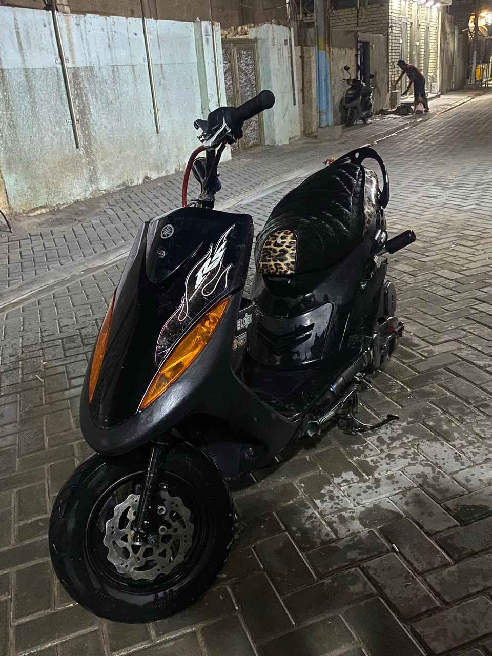 ماكس للبيع نضافه فول ماشالله بوشه 55دراجه كامله من كلشي 250عنواني بغداد الاعظميه ***********
