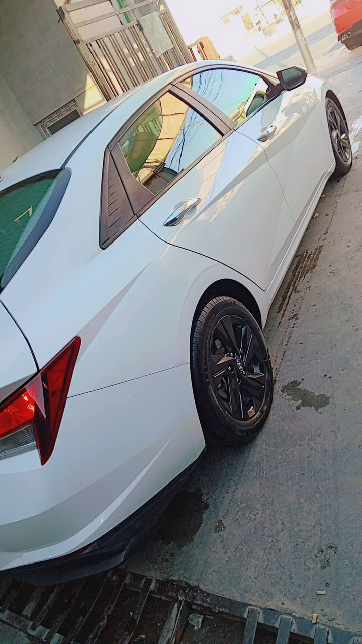 سلام عليكم النتره موديل 2021 وارد امريكي حادثه دعاميه من امريكه هنا بيه جاملغ او هلال الجاملغ الخلفي فقط بدون دواخل ولا فتح سياره جديده فول عده الفتحه بصمه تشغيل عن بعد فول عده الفتحه محرك 2000 دوش رقم بغداد السعر 134 قفل مكان السياره كربلاء للاستفسار الاتصال على ***********
