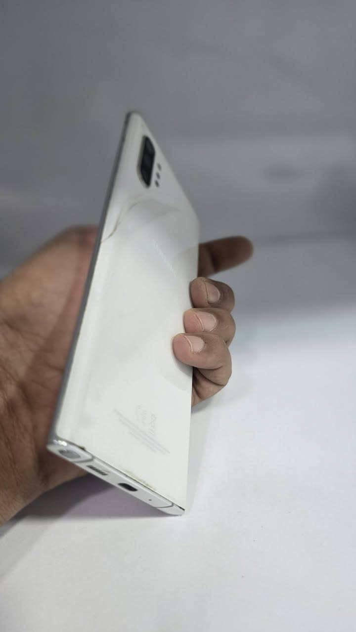 سامسونك نوت ١٠ بلاص مبدل شاشه
بيه فطر بضهر مابيه اي عطل جهاز نظيف وسريع
*********** واتساب
سعر ١٧٥ الف
