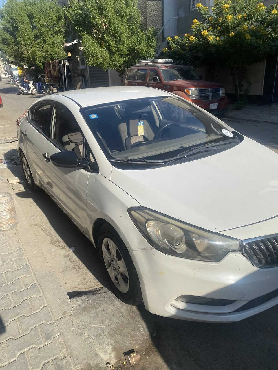 اخواني أعزاء سيراتوا 2016 ماشيه 145اللف حقيقي مكانها اعظميه للبيع فقط بيه بخ بدون معجون 3قطع الجاد يتصل سعر 120بيها مجال ***********
