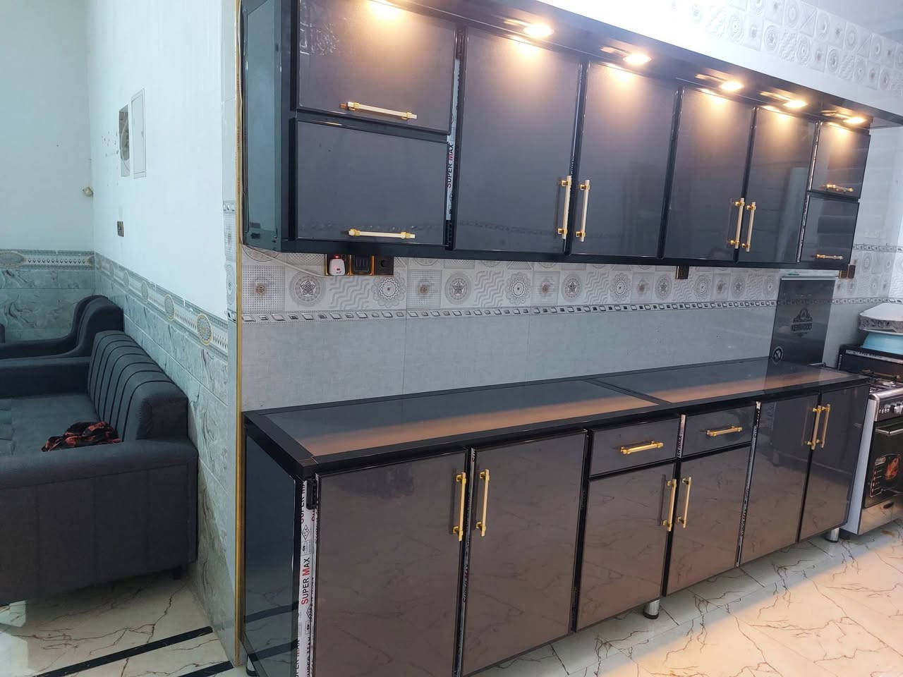 كاونتر للبيع سعره 950 قفل***********
