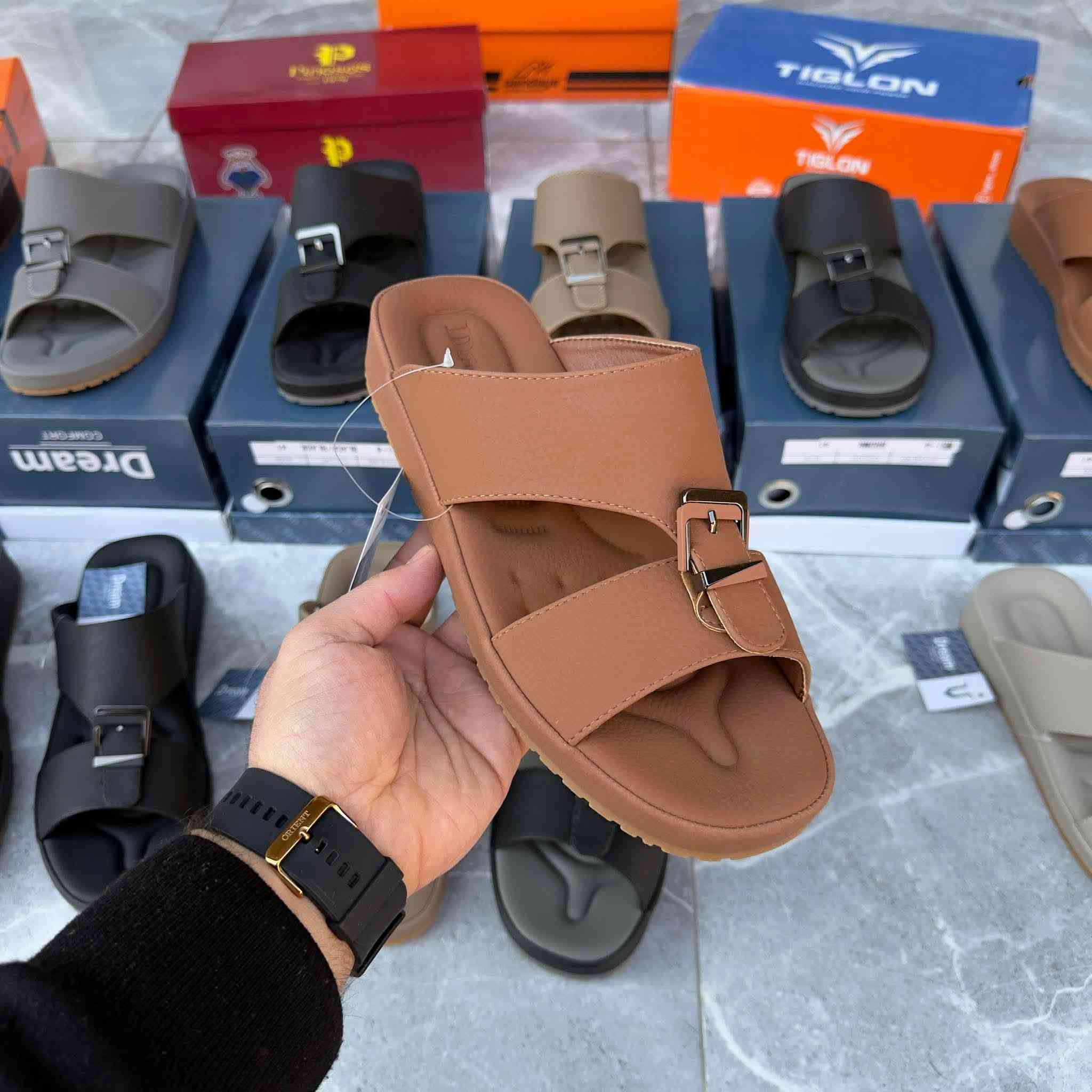 Newcollection🌟 حصريا 
متوفرة الآن.
لە ئێستادا بەردەستە.
Men/بياوان/رجالي
⭕ السعر 000'30 مع توصيل مجاني 
🔹 العنوان خانقين ***********
