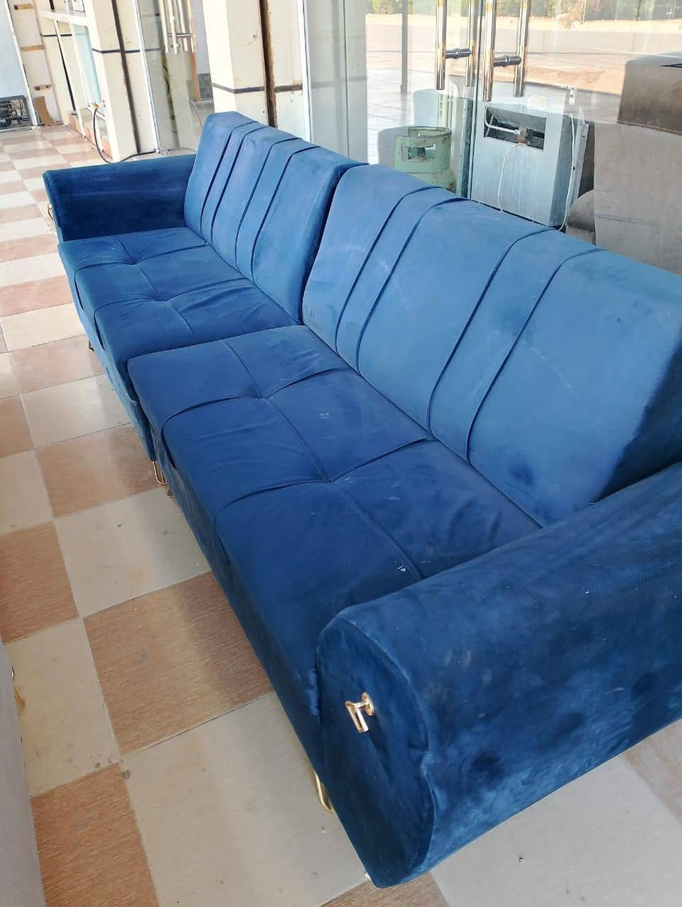 اغراض للبيع كلهم شلع أربيل فرمان بران الاغراض حاليا بيت مو محل السعر كلهم ب 350  ألف وتساب اتصال ***********
