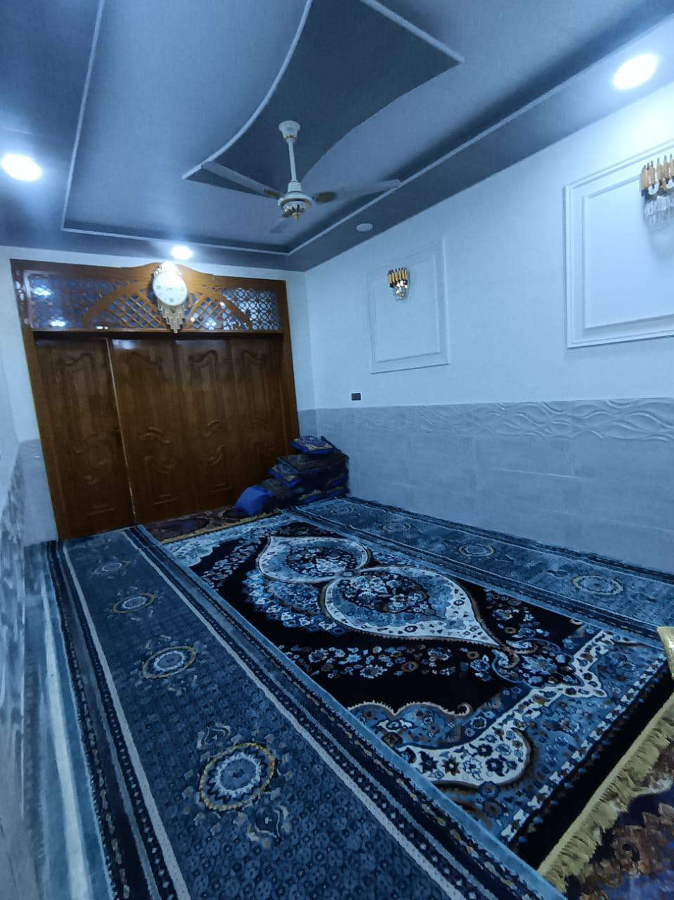 مكتب التساهل    عمود 282
‏‪0786 114 2584‬‏ بي واتساب

#بيت مساحه  150مربعه سعر💵 56💵وبيه مجال 
  م #طابو_زراعي  سند ٢٥
نجف مقابل ملحق قريه لغدير  مباشر مباشر 🤑   

غرفه 2// مطبخ// صاله// استقبال// صحيات خارج وداخل 

كراج

بناء ممتاز// اساس وسقف صب 
طابوق 🧱 جمهوري

كل البيت #سقوف_ثانويه

كل الخدمات موجوده 
مدارس 🏫 سوق #تبليط 

مقابل  قرية الغدير #مكتب التساهل عامود 282بظبط  ‏‪0786 114 2584‬‏واتساب عنوان نجف
