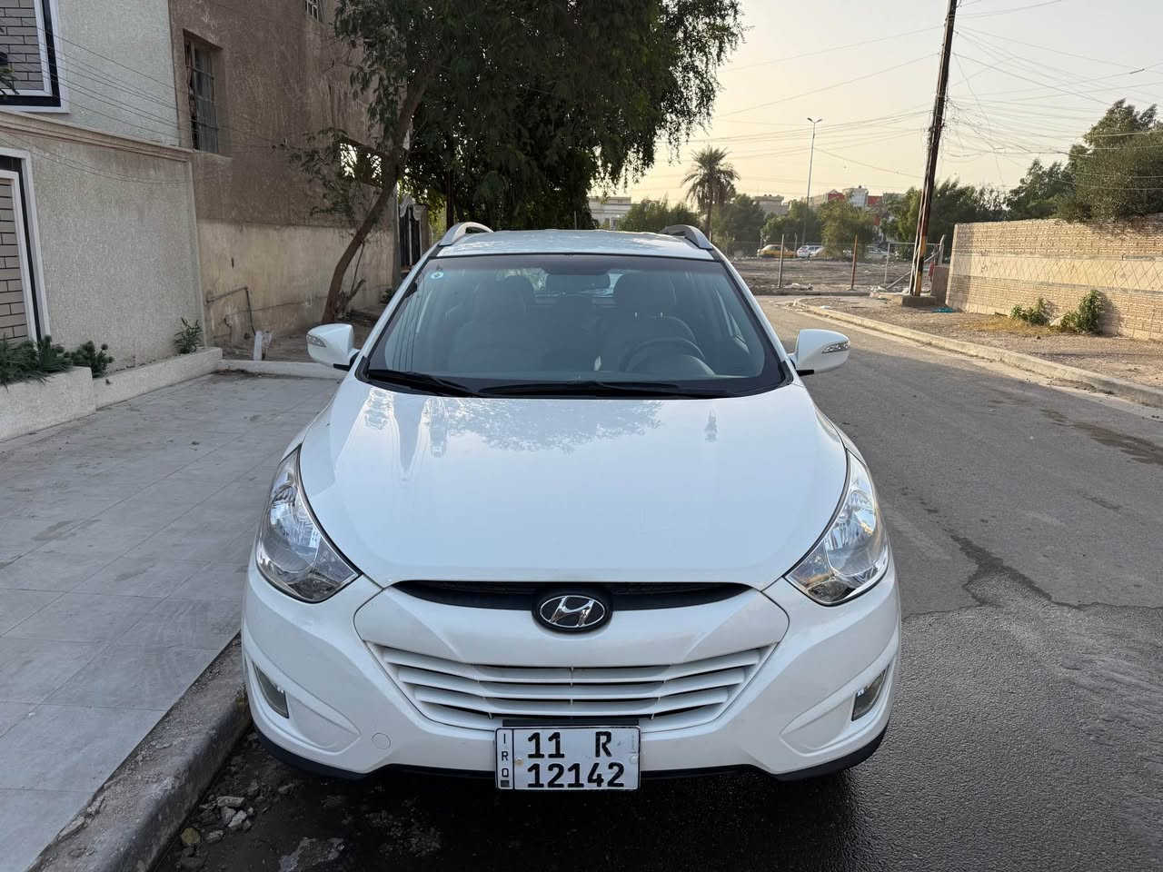 السلام عليكم . هونداي توسان 2014 وارد خليجي محرك 2000 دوش ابلادي مامفتوح الماصفات العادية تحكم ستيرن بردة خلفية شاشة وكامرة وباقي المواصفات المعروفة السيارة مكفولة من تبديل وصبغ حتى الدعاميات تخم تاير جديد ومابيهة نقص الحمدلله رقم بغداد الجديد مكان السيارة بغداد جانب الكرخ حي العامل قرب دائرة الكهرباء ماعندي سونار بيهة بس مصورها فديو الي يحب ادزلة فديو السيارة عالخاص ملاحضات بسيطة مثل خدوش ورصعات وباقي السيارة مكفول السعر 147 ورقة *********** بغداد, العراق
