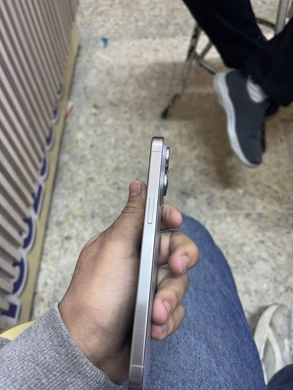 سلام وعليكم للبيع ايفون 15 بروماكس ذاكرتة ٢٥٦ لون تيتانيوم شرق اوسط الجهاز ولا زلغ ومبدل بطارية وضهر اصلي شررط وبي نقطة بالشاشة  ما ماثرة ابد اتصال صوت تكنيك كامرات فيس ايدي كلة شغال ٨٧٥
 مكاني بغداد الزعفرانية
***********
