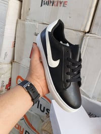 ناااايك من 37 ال41 الكارتون 8 قطع  سعر القطعه 6 الاف  يوجد توصيل 🚖  07...