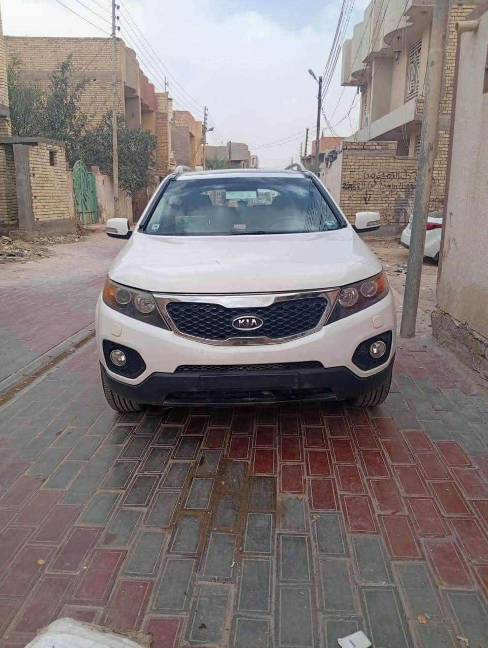 السلام عليكم
سياره سورنتو موديل ٢٠١٢ سياره كلش نظيفه وارد خليجي مكفوله من الصبغ والضربه بيه بس بنيد مبدل بنوراما تخم تاير تبريد تدفئه رقمه سليمانيه الانكليزي ثاني يوم مدوار محرك دوش 4 سلندر  السعر ١٣٥وبيه مجال قليل رقم الهاتف ***********
