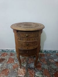 طاولة • ميز • طاولات منزلية • ديكور • اثاث