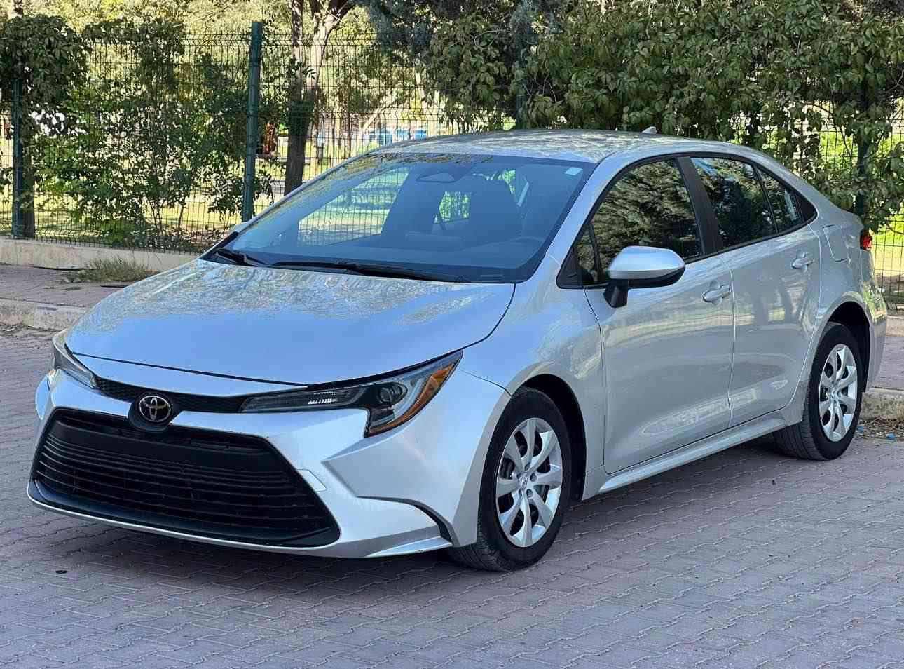 تويتا كرولا le
مووديل 2023
بجم كبس /پيش كپس 
بدوون ايبراگ /بئ ايرباگ 
دوو پارجة كلير امريكي 
سياره7000mil روشتوه يعني سصفره 
صياره بي مصرف هةمويي لسر دقي بيلادي شريكة 
كاتي /دهوك و اربيل سليماني بشرت 
گير و مكينه بشرت 
سعر١٣٥$
*********** فايبر واتساپ دهوك, العراق
