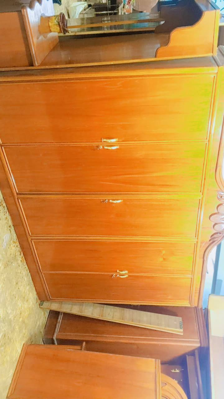 ارخص الاسعار يم حجي سجاد غرفه ام 5 طابق واحد تزكام درجه اولى ضهر جرجوبه داخل وخارج  
كوت حي جهاد زويرجات مراسله او اتصال 
***********
