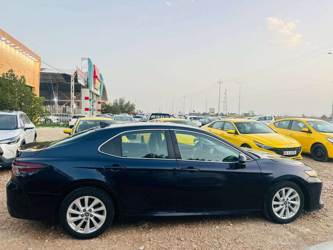 كامري 2022 امركي Le معوقين مثنى
حادثها باب العبري
وجه السياره شركة كبس بلادي
السياره جاهزه ما ناقصها اي شي
جدآ نظيفه ماشيه 60 الف مايل فقط 
السعر 175
*********** السماوا, المثنى
