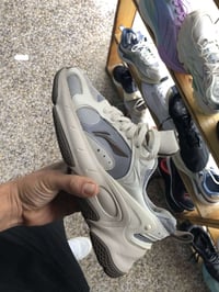 مقاس ٣٩ • نظيفه • توصيل مجاني