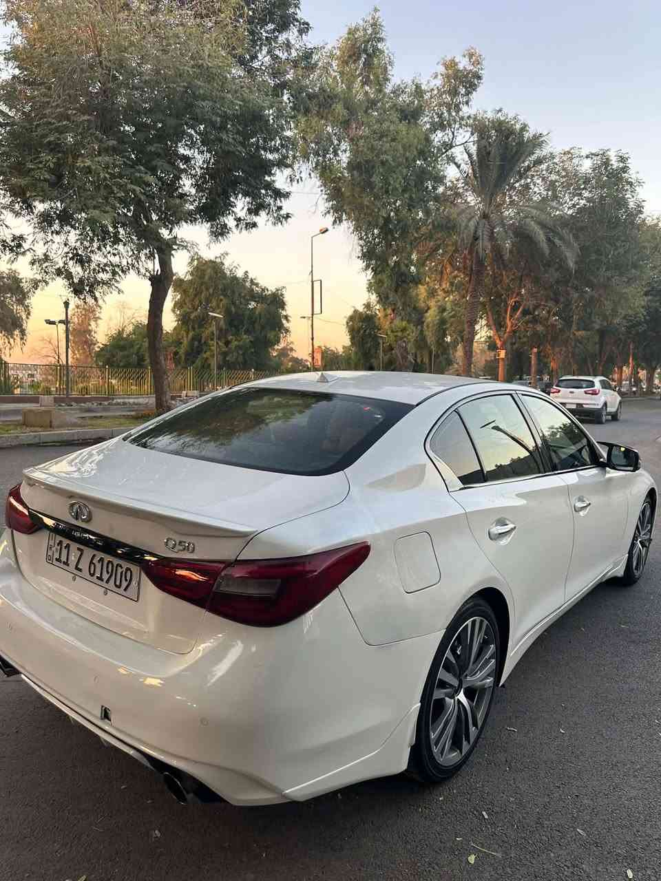 السلام عليكم موديل 24 اخت الزيرو بس صار بيها حادث دراجه طب بالبابين عكس السايق فوك حادث امريكا الموضح فينرادلها بارد البابين ابيع على وضعها بكسران 160 ورقه 
***********
