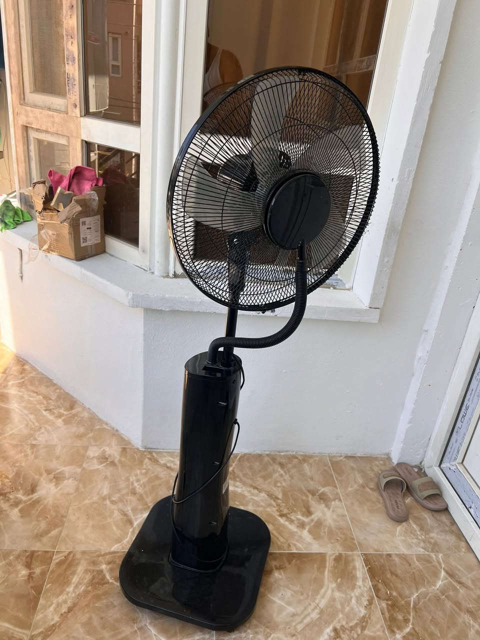 عندي هاي المروحة رذاذ فان مالتها مكسورة ابيعها فحم حجمها جبير وهي مال امزون الي يريدها يراسلني خاص او عل واتس اب اعلى سعر ابيعها بس فحم
***********
