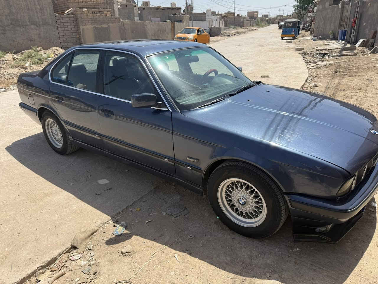 للبيع bmw 525 رقم نجف بأسمي سنويه ل27 مشروع وطني تحويل مباشر 
مكينه 25 مفتوح كير عادي مكينه جديده وكير جديد شرط
جام كهرباء فتحه تخم تاير بلجيس وتخم ويل خليه اصلي 
حداديه 80 % درايمات جدد واكسل جديد 
تبريد ثلج منظومه جديده كامله كمبريسر وفريز وفان كله جديد
لايت زنون شاشه كهربائيات كله شغاله
السياره مصبوغه عام للجماليه فقط بدون خياس 
السعر 48 وبيه مجال قليل مكاني ناصريه قضاء الغراف ***********
