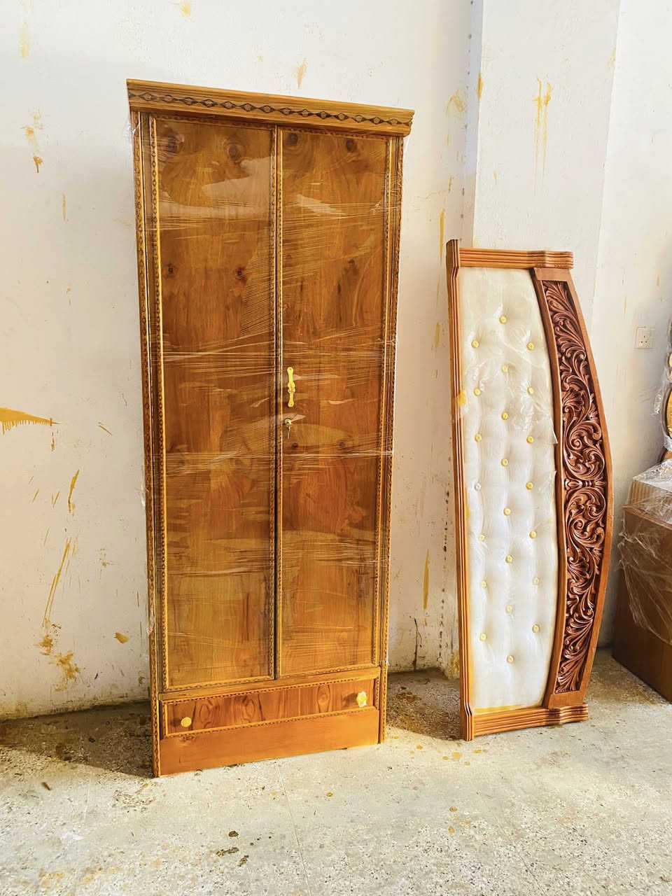 غرفة نوم 5 باب ملحق نظيفة اخت الجديدة حديثة مال عرسان بسعر 750 الف
 عنوان بعقوبة كاطون شارع بو رباح مزاد ضي القمر 

***********
