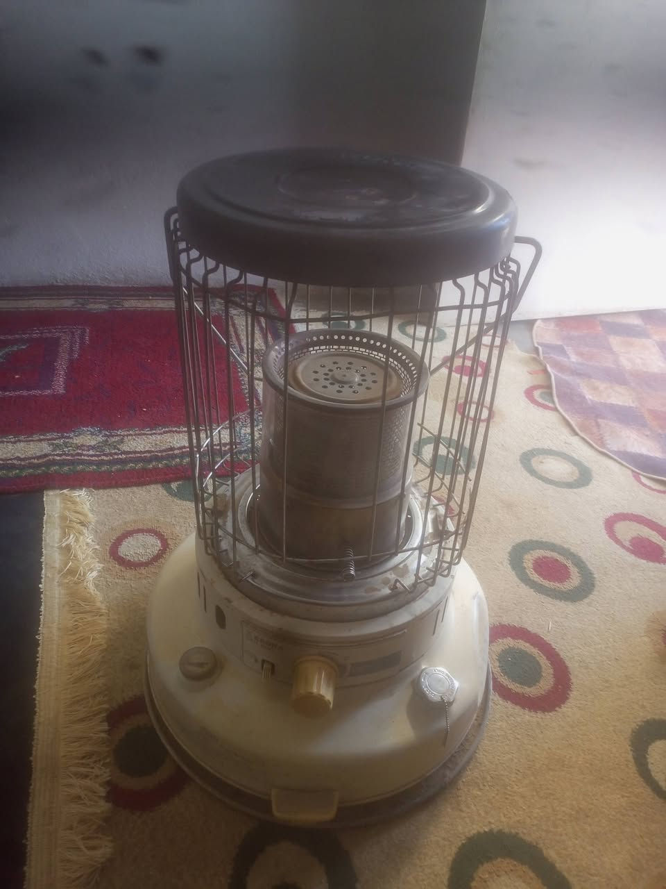 صوبه ياباني صالون ....نظافته 100٪
***********
